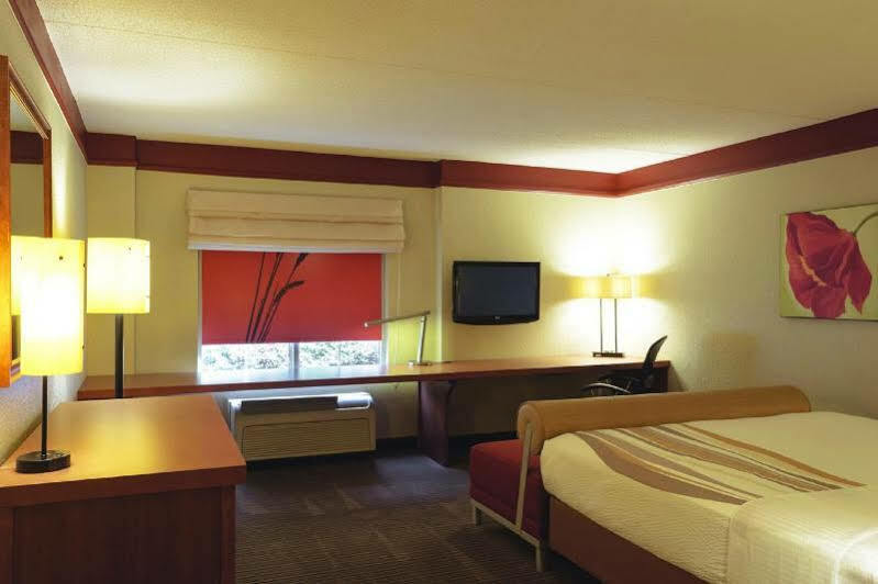 La Quinta By Wyndham Memphis Primacy Parkway Hotel Exterior foto